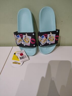 NWT Universal Studios Despicable Me Boys Toddler Size 12 Slides Pool Shoes